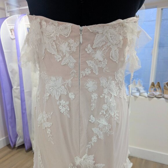 Madi Lane Junie wedding dress size 20 in mocha - Picture 11 of 17